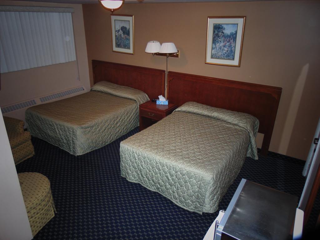 Canadiana Motel Hanover Buitenkant foto